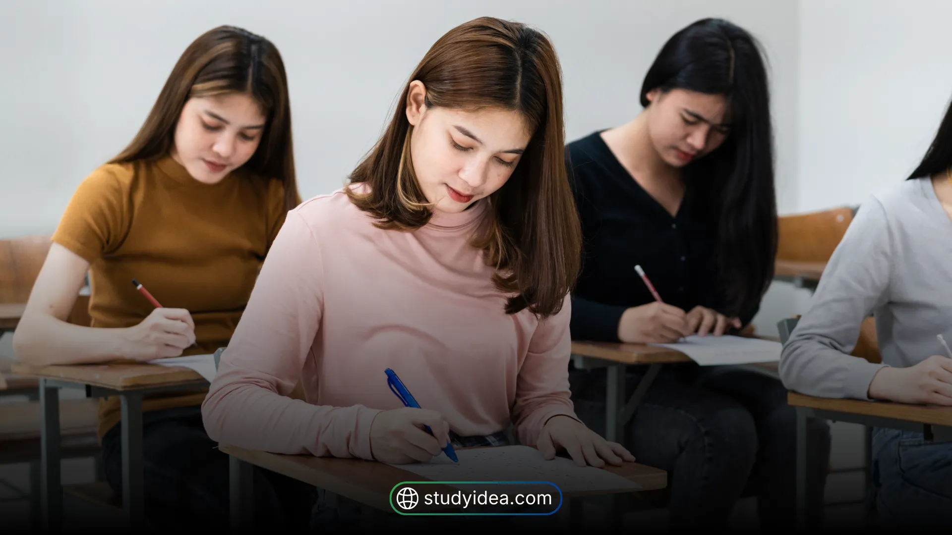 The TOEFL test fee in Pakistan depends on the location and the TOEFL test centre.